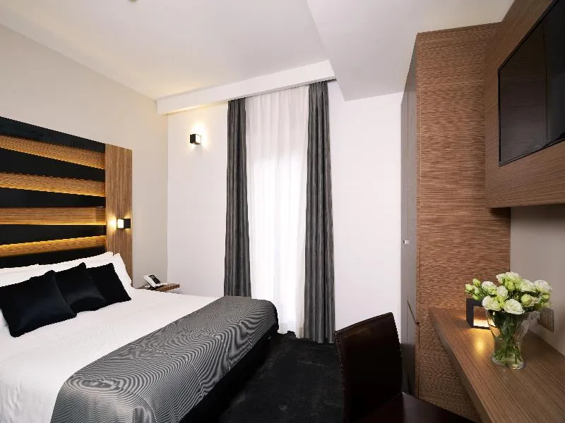 DOUBLE STANDARD Room, Trevi, Rome