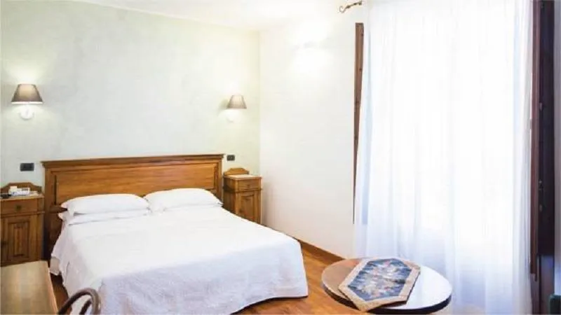 DOUBLE SUPERIOR Room, La Piazzetta Hotel, Palermo
