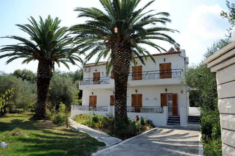 APARTMENT TWO BEDROOMS Room, Captain's Studios & Apartments, Corfu