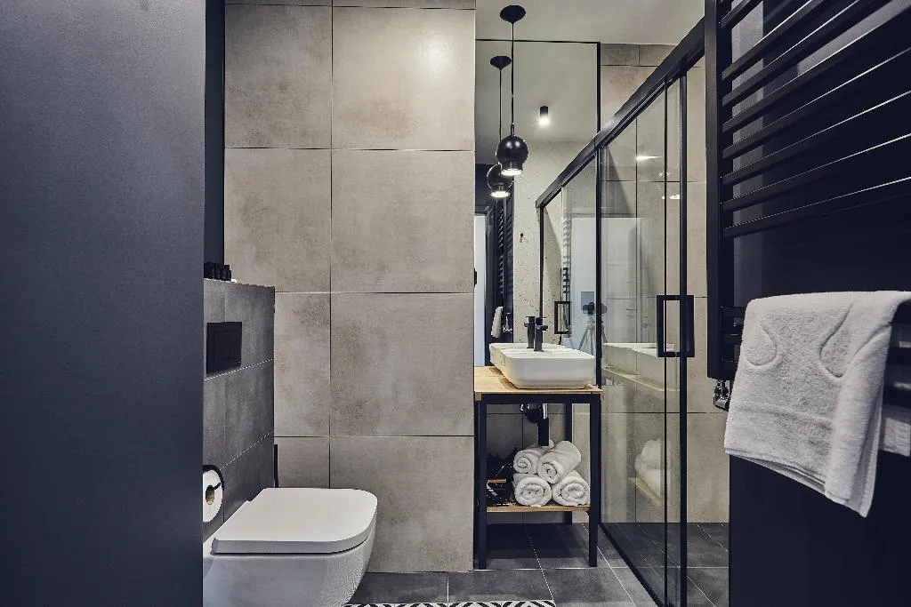 SUITE CAPACITY 3 Room, The Bridge Suites, Krakow