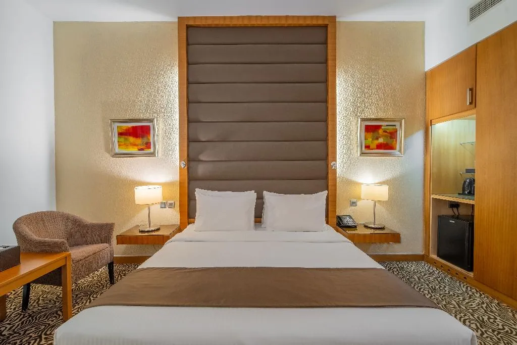 TWIN SUPERIOR LAGOON VIEW Room, Copthorne Hotel Sharjah, Dubai