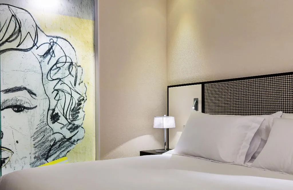 DOUBLE WITH BALCONY Room, H10 Art Gallery, Barcelona