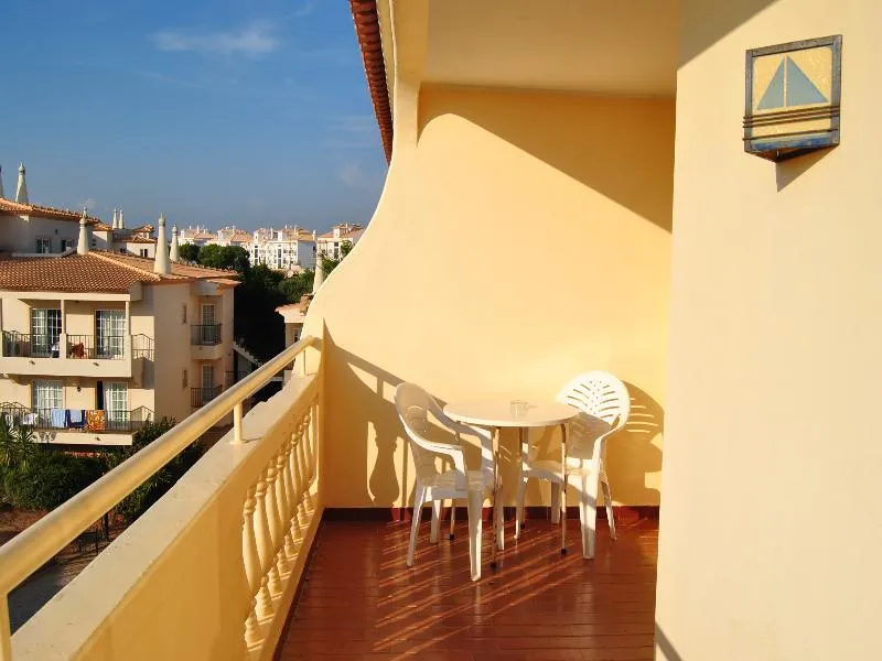 APARTMENT ONE BEDROOM Room, Olhos Do Mar, Algarve