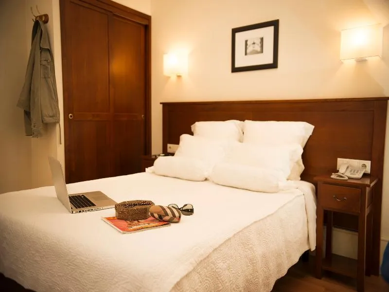 DOUBLE STANDARD Room, Aliados, Porto