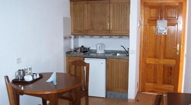 APARTMENT CAPACITY 4 ONE BEDROOM Room, Parque Cattleya, Tenerife