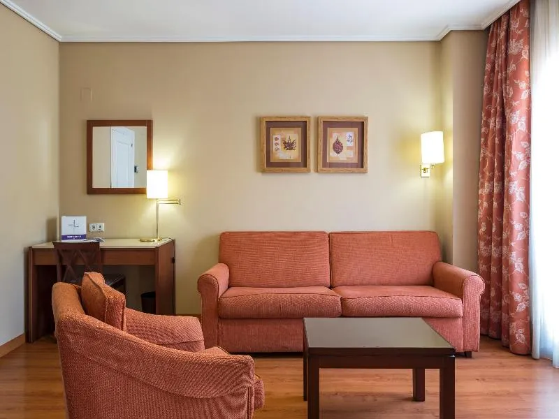 FAMILY ROOM STANDARD Room, Ilunion Alcora Sevilla, Seville