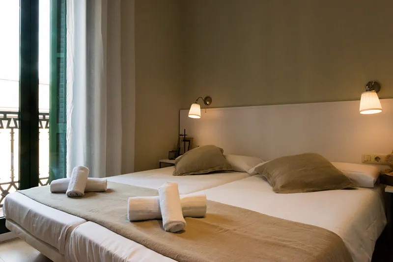 APARTMENT CAPACITY 6 Room, Palau de la Musica Apartments, Barcelona