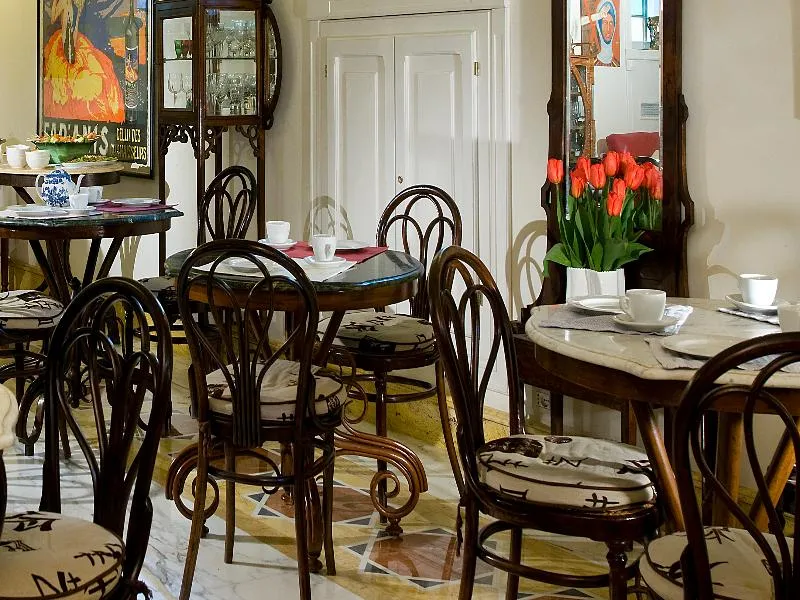 Restaurant, Emona Aquaeductus, Naples