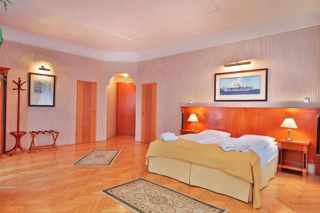 Room, Belvedere Wellness Hotel Marianske Lazne, Prague