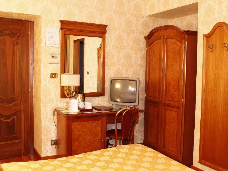TWIN STANDARD Room, Pace Helvezia, Rome