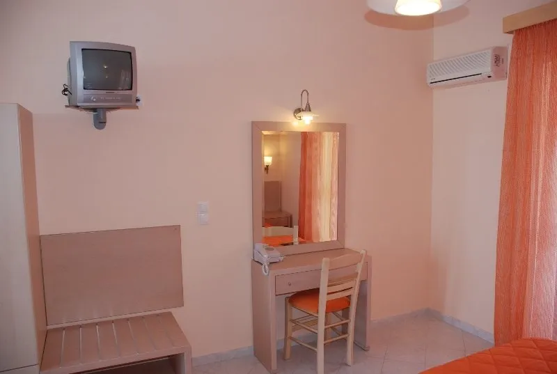 Room, Oniro Studios, Zante