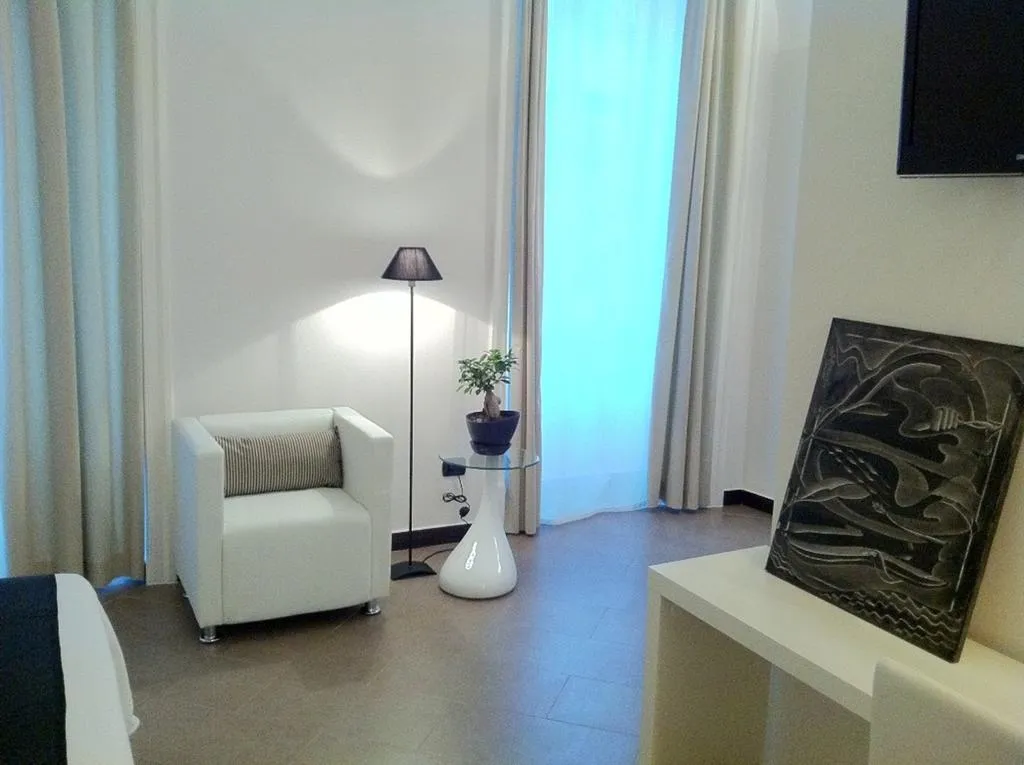 QUADRUPLE STANDARD Room, iBed Napoli B&B, Naples