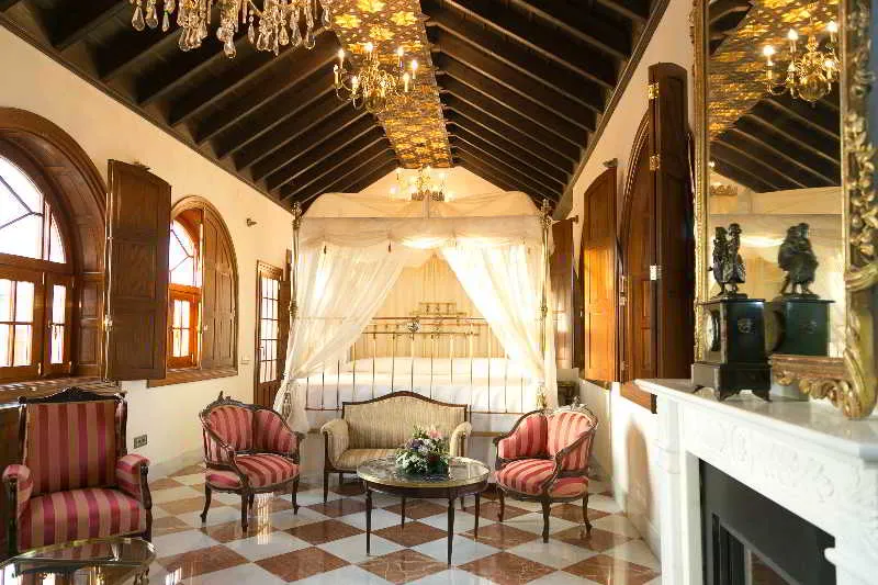 Room, Ateneo Sevilla, Seville