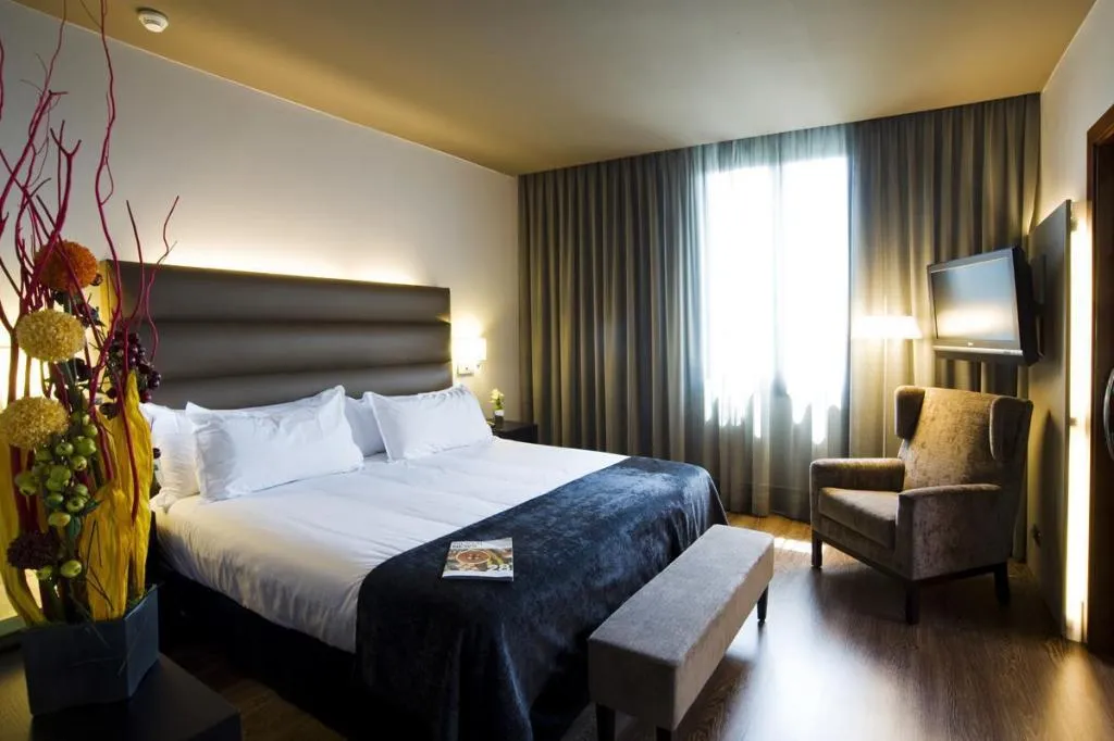Room, Gran Hotel Havana 4*Sup by Escampa Hotels, Barcelona