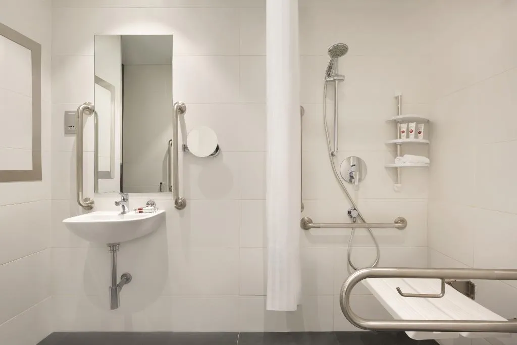 SINGLE Accessible Room, TRYP by Wyndham Dubai, Dubai