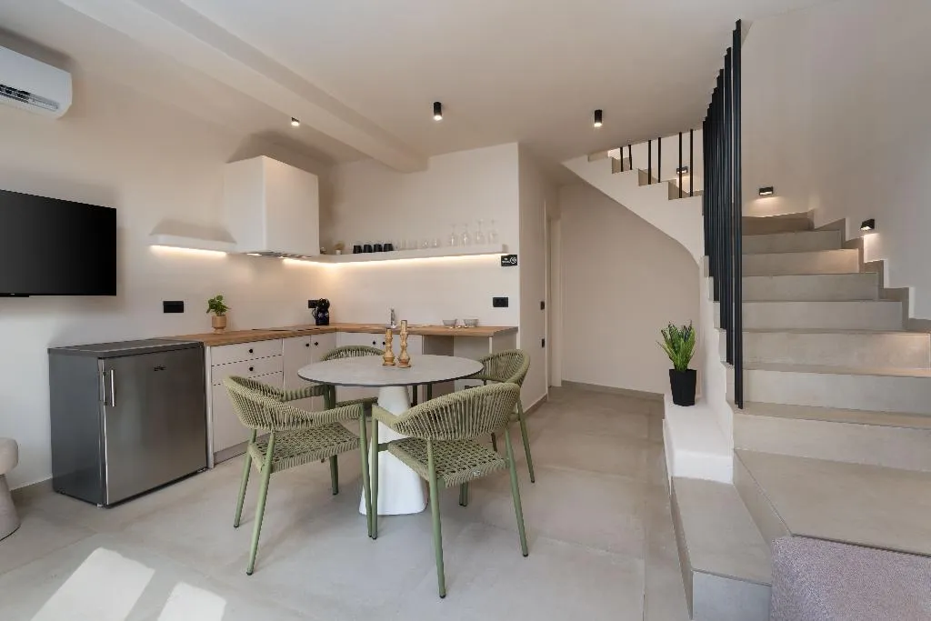 APARTMENT LUXURY ONE BEDROOM Room, White Orchid Boutique Apartments, Santorini