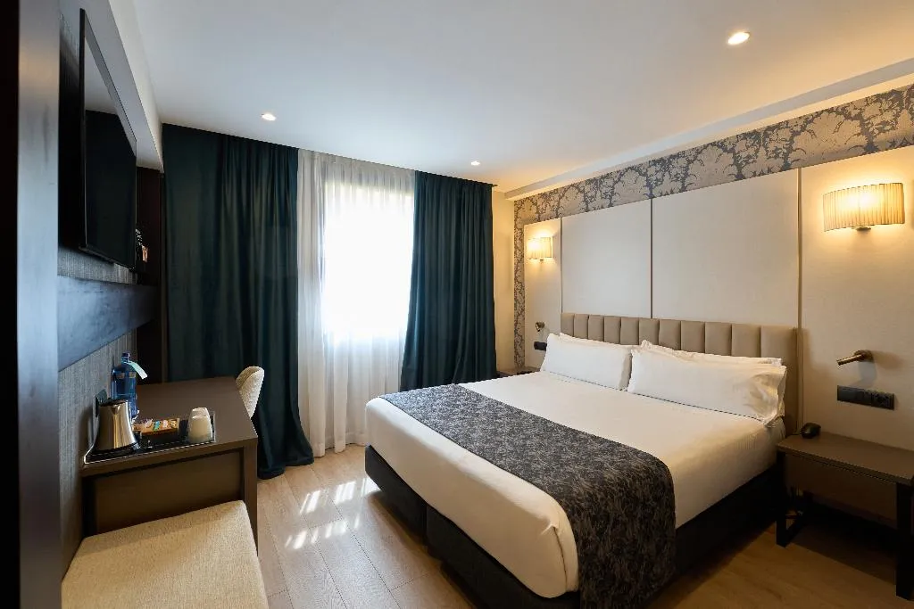 DOUBLE SINGLE USE PREMIUM Room, Catalonia Port, Barcelona
