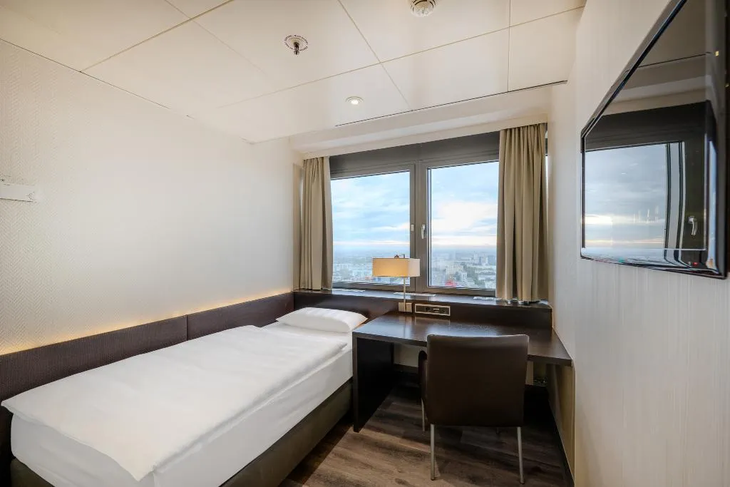 SINGLE STANDARD Room, Park Inn by Radisson Berlin Alexanderplatz, Berlin