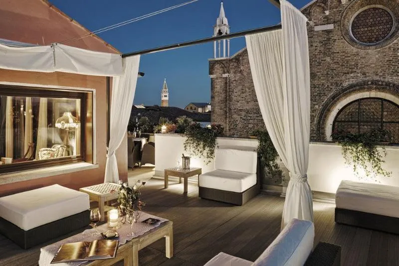 General view, Bloom, Venice