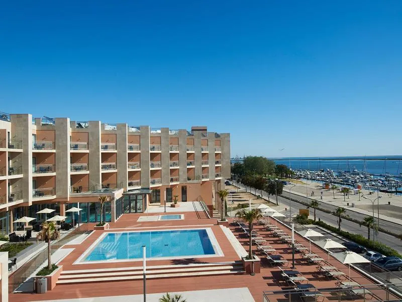 Pool, Real Marina Hotel & Spa, Algarve
