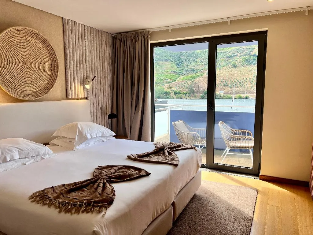 DOUBLE RIVER VIEW Room, Folgosa Douro Hotel, Porto