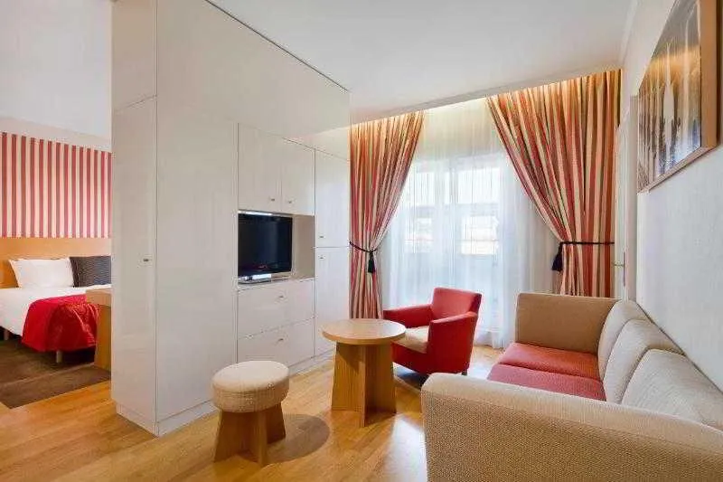 SUITE RIVER VIEW Room, Mamaison Hotel Riverside Prague, Prague