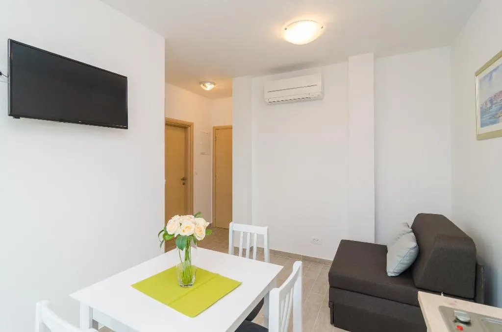 APARTMENT SEA VIEW WITH BALCONY Room, Apartments Villa Dadic, Dubrovnik