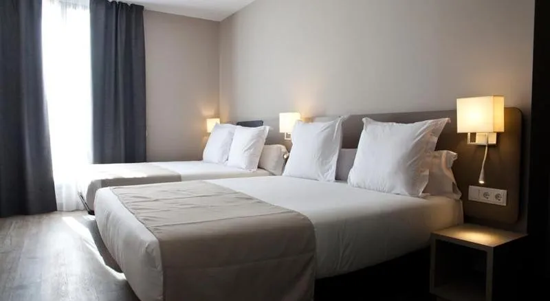 FAMILY ROOM WITH BALCONY Room, May Ramblas Hotel, Barcelona