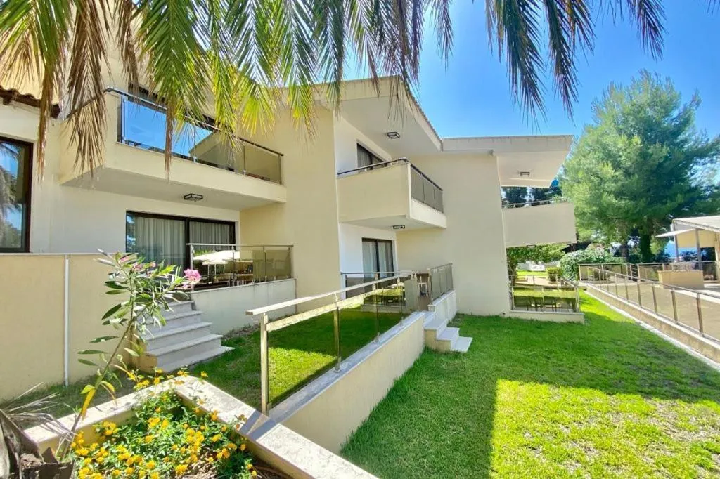 Double or Twin SUPERIOR Room, Greek Pride Cronwell Rahoni, Thessaloniki