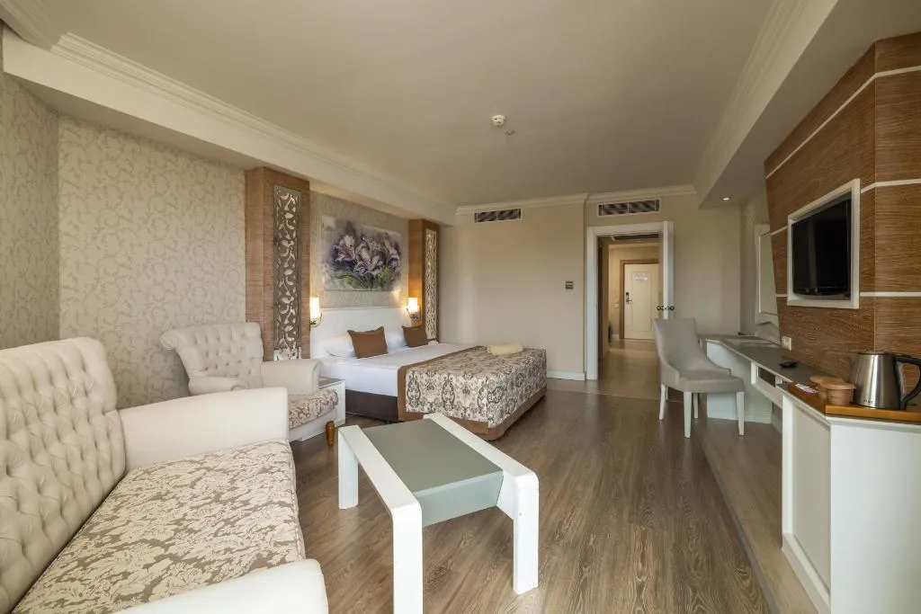 Room, Crystal Sunset Pearl Collection, Antalya