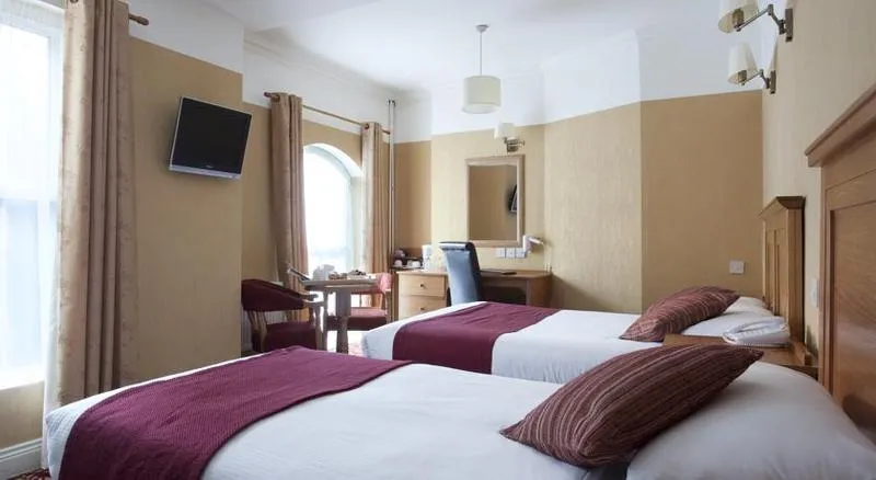 TWIN STANDARD Room, Hotel St George by Nina, Dublin