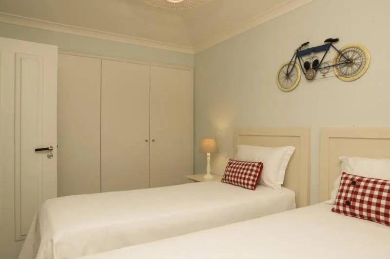 VILLA SUPERIOR Room, Casa Palmela - Small Luxury Hotels & Villas, Lisbon