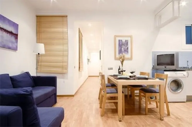 APARTMENT CAPACITY 8 Room, Sagrada Familia Apartments, Barcelona
