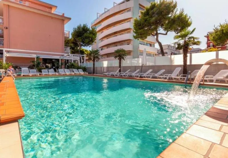 Pool, D'Annunzio, Venice