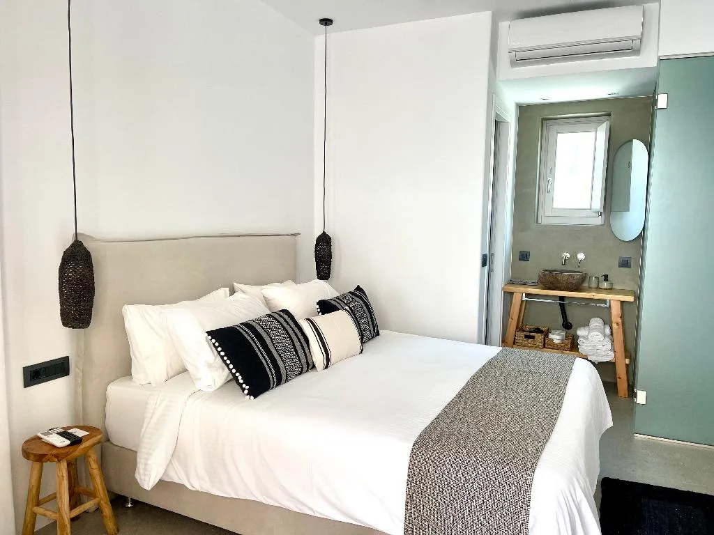 SUITE SUPERIOR WITH BALCONY Room, Mykonos Dot Suites, Mykonos