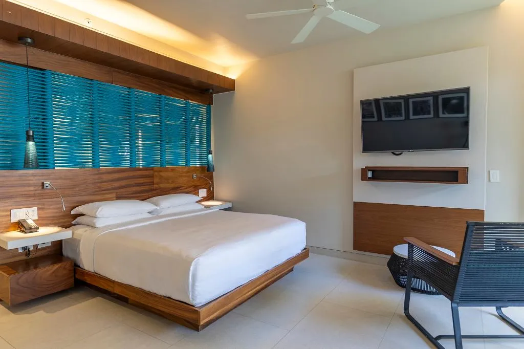 DOUBLE OCEAN VIEW KING BED Room, Devossion by Live Aqua Playa del Carmen AI Only Ad, Playa Del Carmen