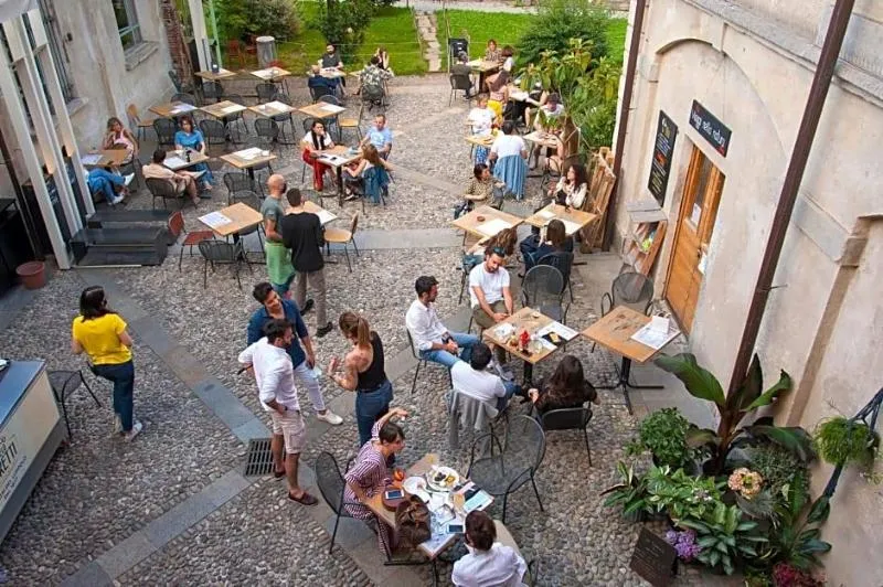 General view, Un Posto A Milano, Milan