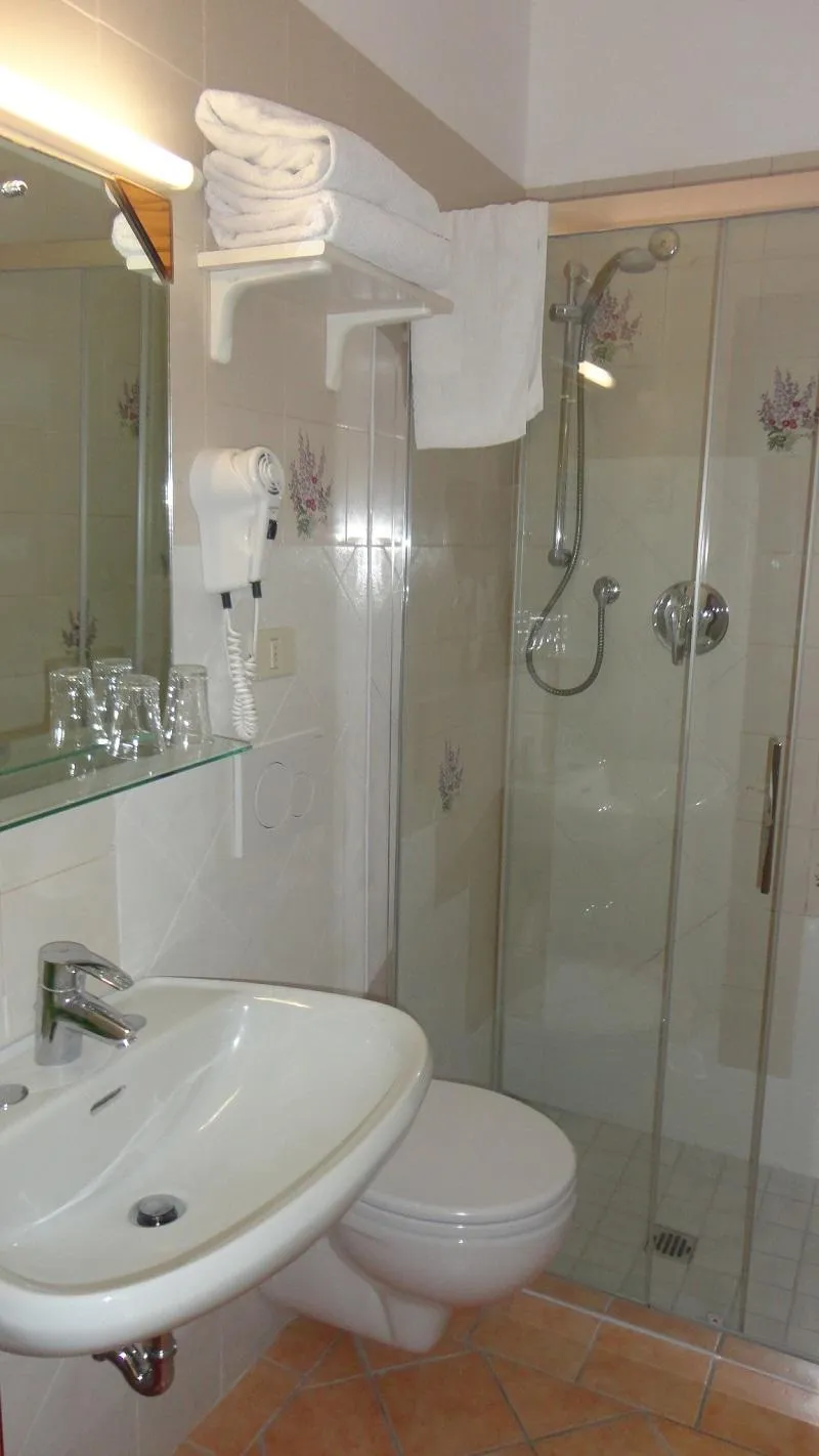 TRIPLE STANDARD Room, Villa Mora, Catania