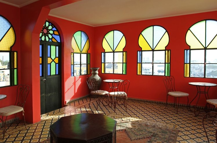 Continental, Tangier