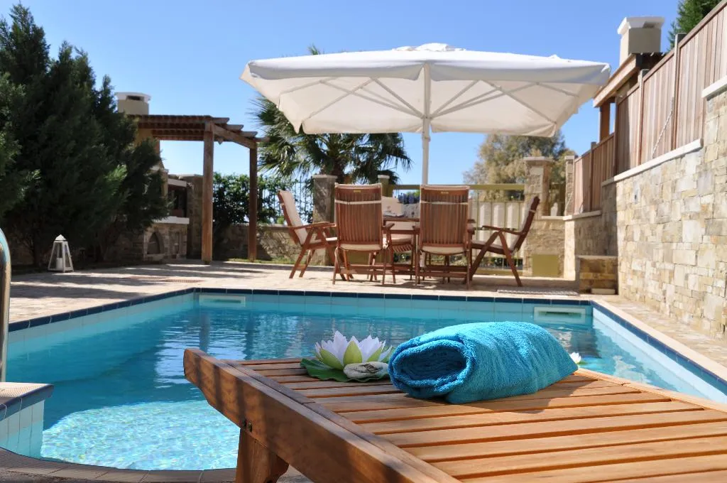 VILLA WITH PRIVATE POOL Room, Pearls of Crete-Holiday Residences, Crete