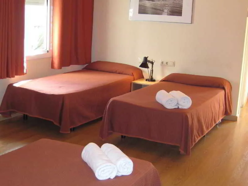 TRIPLE STANDARD Room, Residencia Erasmus Gracia, Barcelona