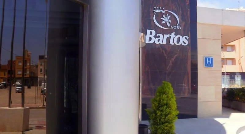 Lobby, Bartos, Valencia