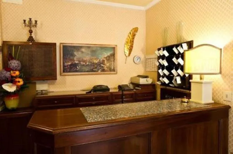 Lobby, Florida, Venice
