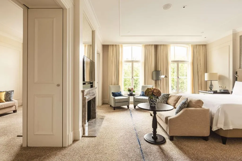 SUITE STANDARD Room, Waldorf Astoria Amsterdam, Amsterdam