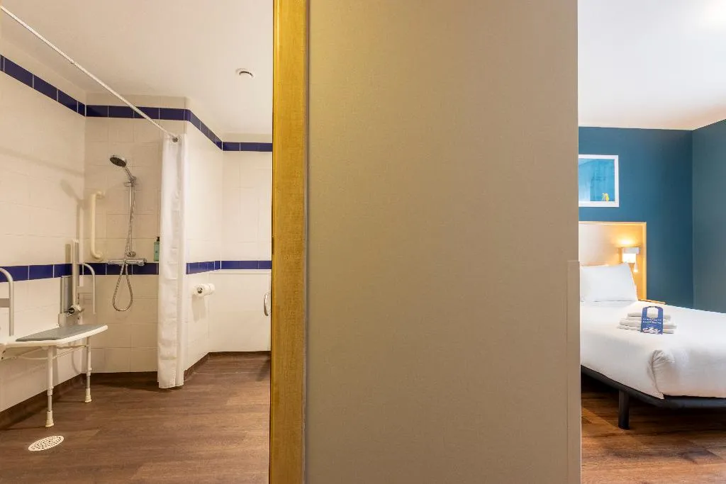 Room WITH DOUBLE BED Room, Travelodge Madrid Arturo Soria, Madrid
