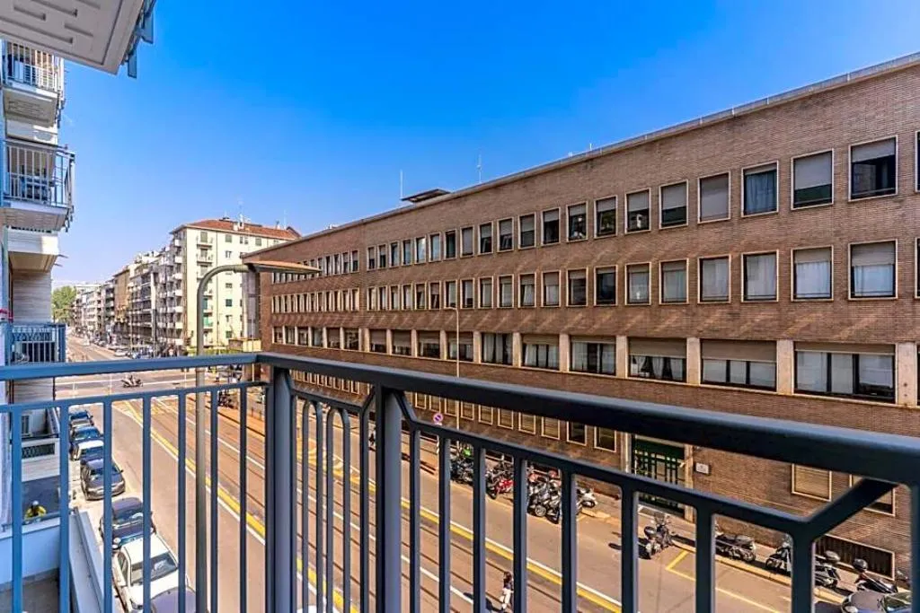 APARTMENT CAPACITY 2 ONE BEDROOM Room, 43 Station Hotel, Milan