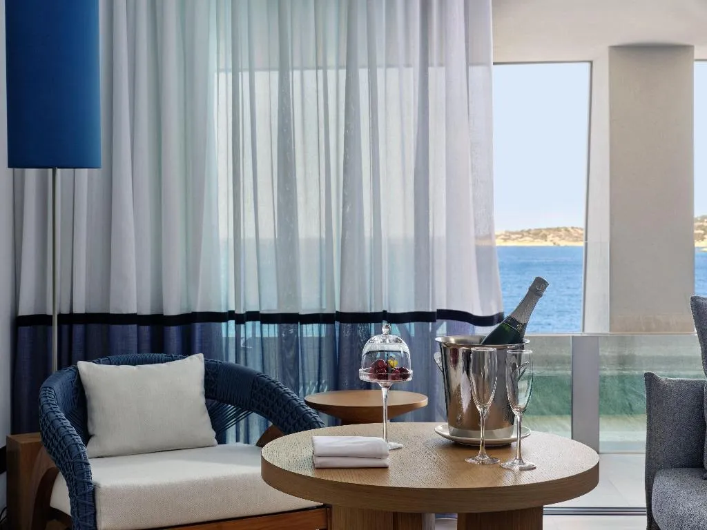 JUNIOR SUITE WITH PRIVATE POOL Room, Intercontinental Crete By Ihg, Crete