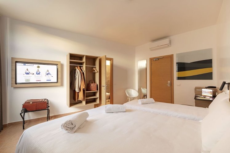 B B Hotel Pomezia Roma, Rome