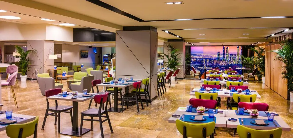 Restaurant, Novotel Madrid Center, Madrid