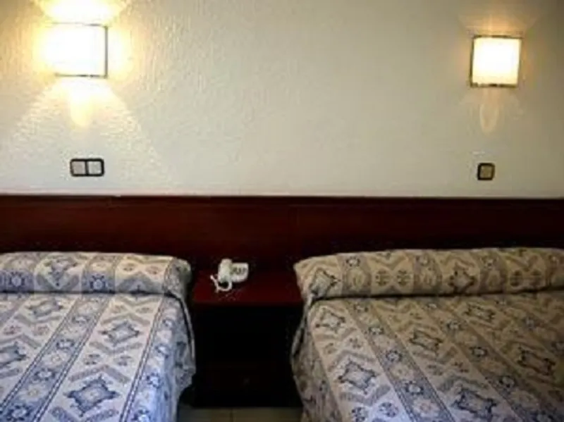 DOUBLE STANDARD Room, Roma Reial, Barcelona